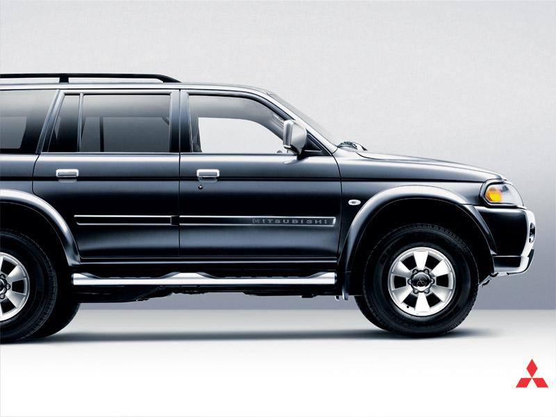 Fotky: Mitsubishi Pajero Sport 2.5 TD GLS (foto, obrazky)