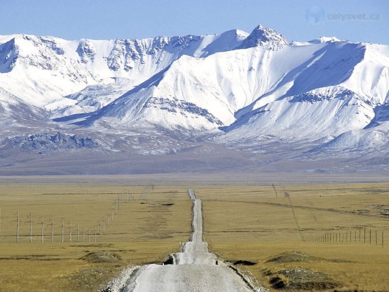 Foto: Lonely Road, Kyrgyzstan